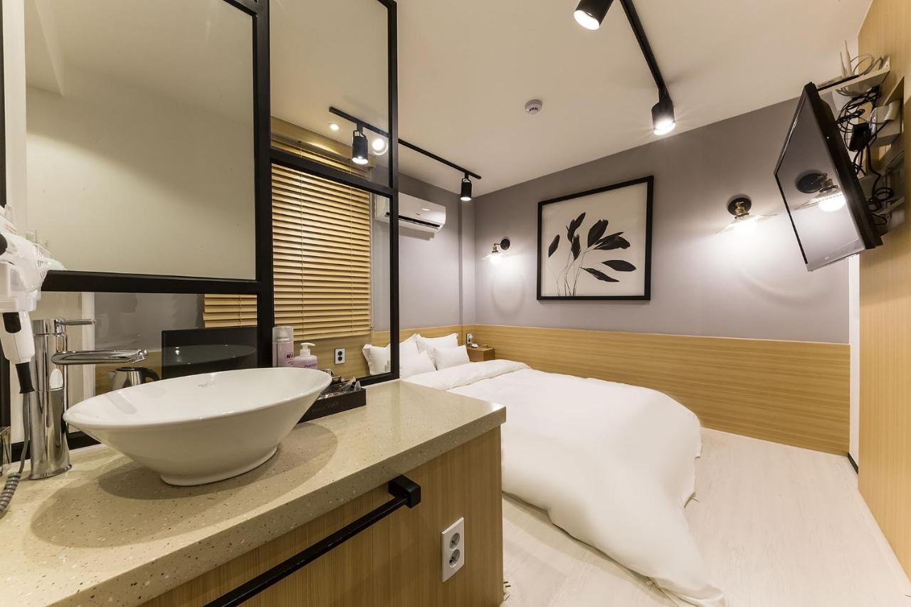 Raha Hotel 首爾 外观 照片